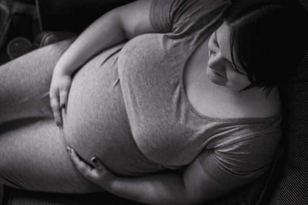 Maternity Photography by Rebecca Holmes